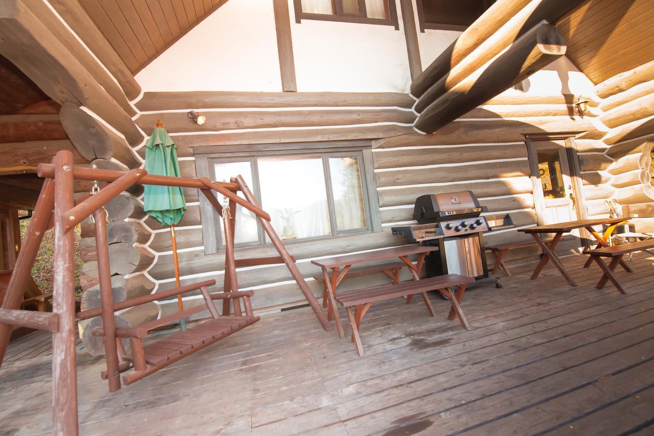 Yufuin Log House No Yado Tom Sawyer Hotel Exterior foto